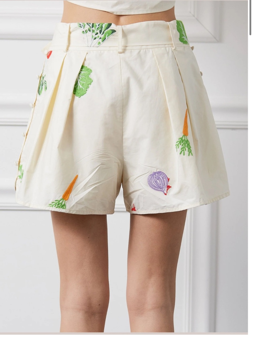 Ciebon Cream Berta Embroidered Veggie Belted Shorts Highwaist Casual XL NWT - Picture 2 of 11